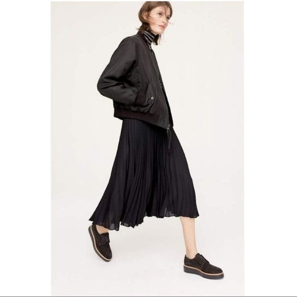 Vince Dresses & Skirts - Vince Pleated High Waisted Skirt Black Size 4